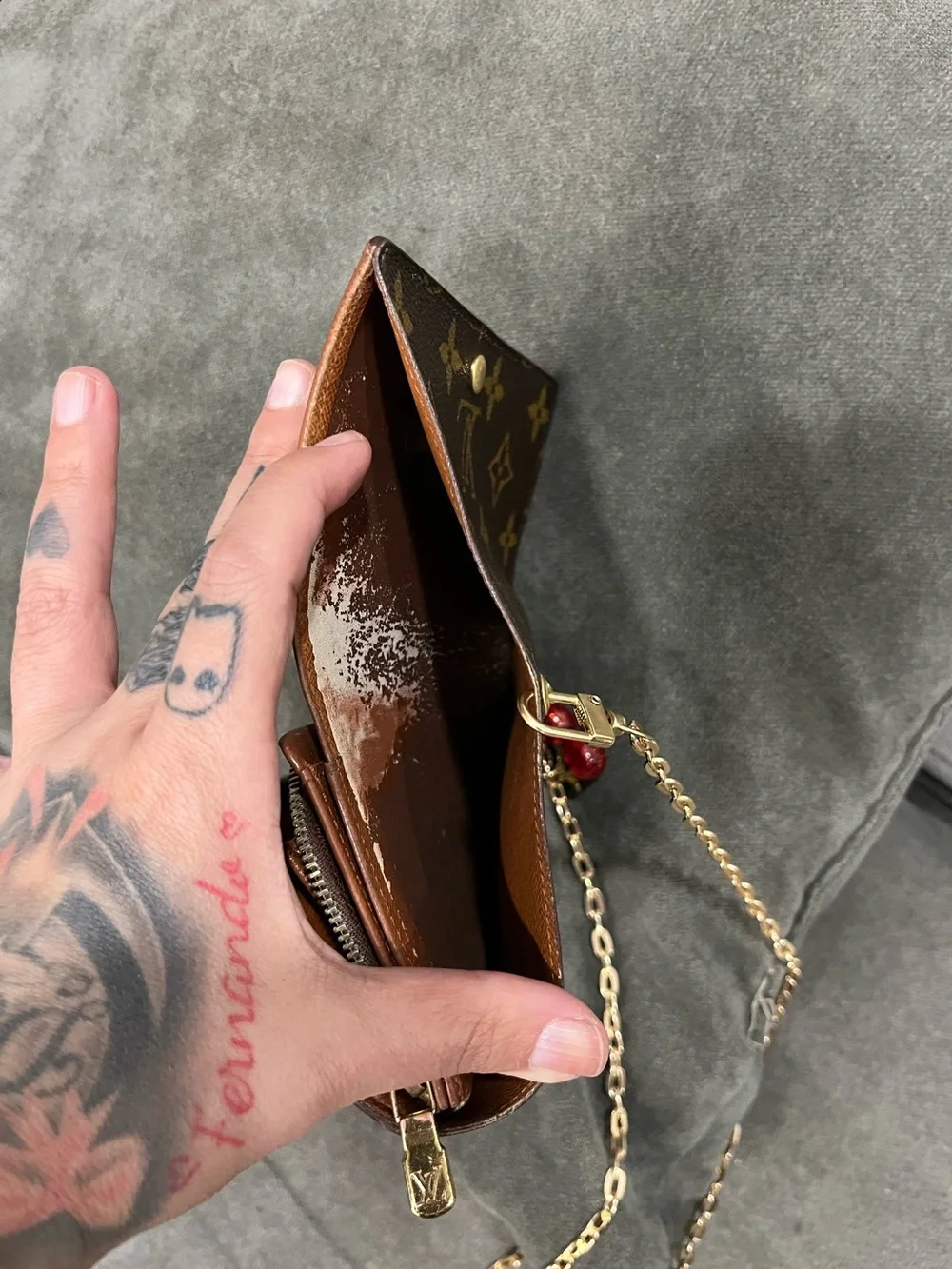 Louis Vuitton 100% authentic